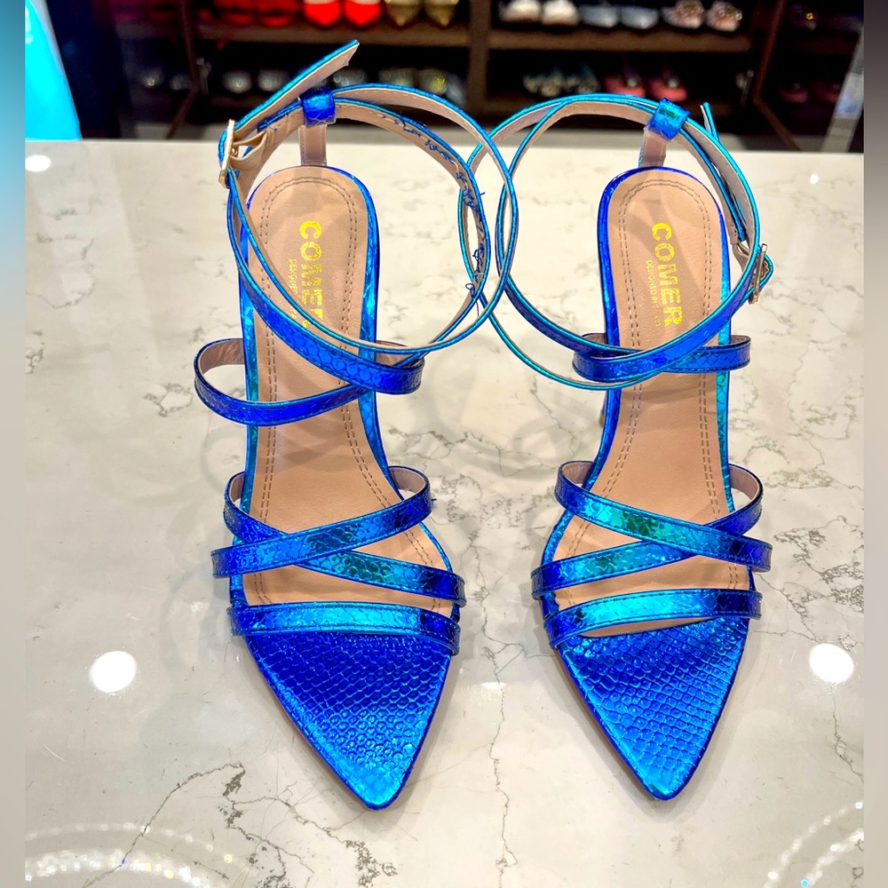 Holographic Mermaid 🧜‍♀️ snake embossed, 5” heel women’s sandals, Euro size 37